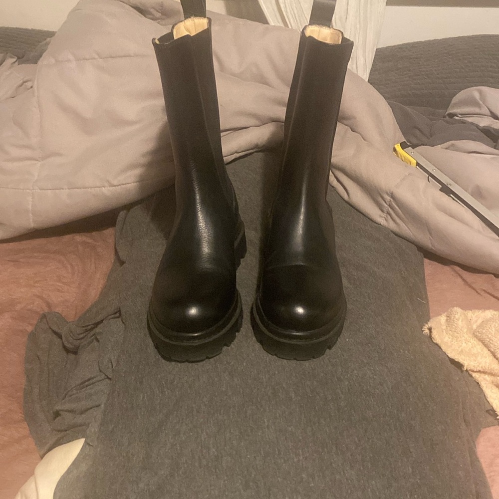 Banana Republic black high Chelsea boots size 7
